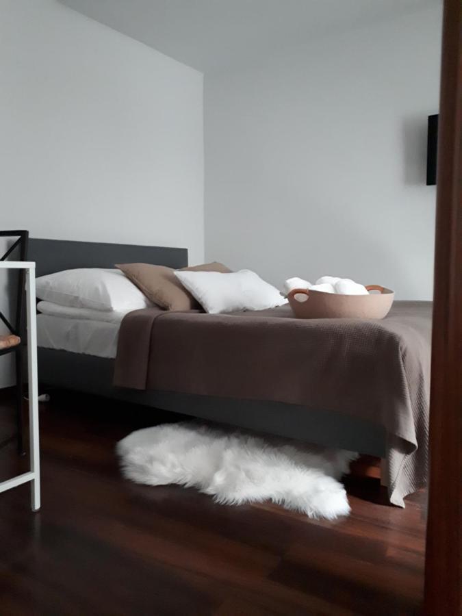 Marzec Apartamenty Gniezno Extérieur photo
