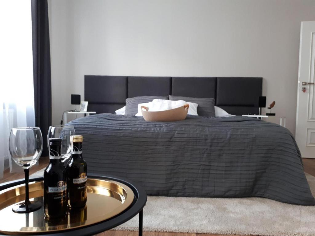 Marzec Apartamenty Gniezno Extérieur photo